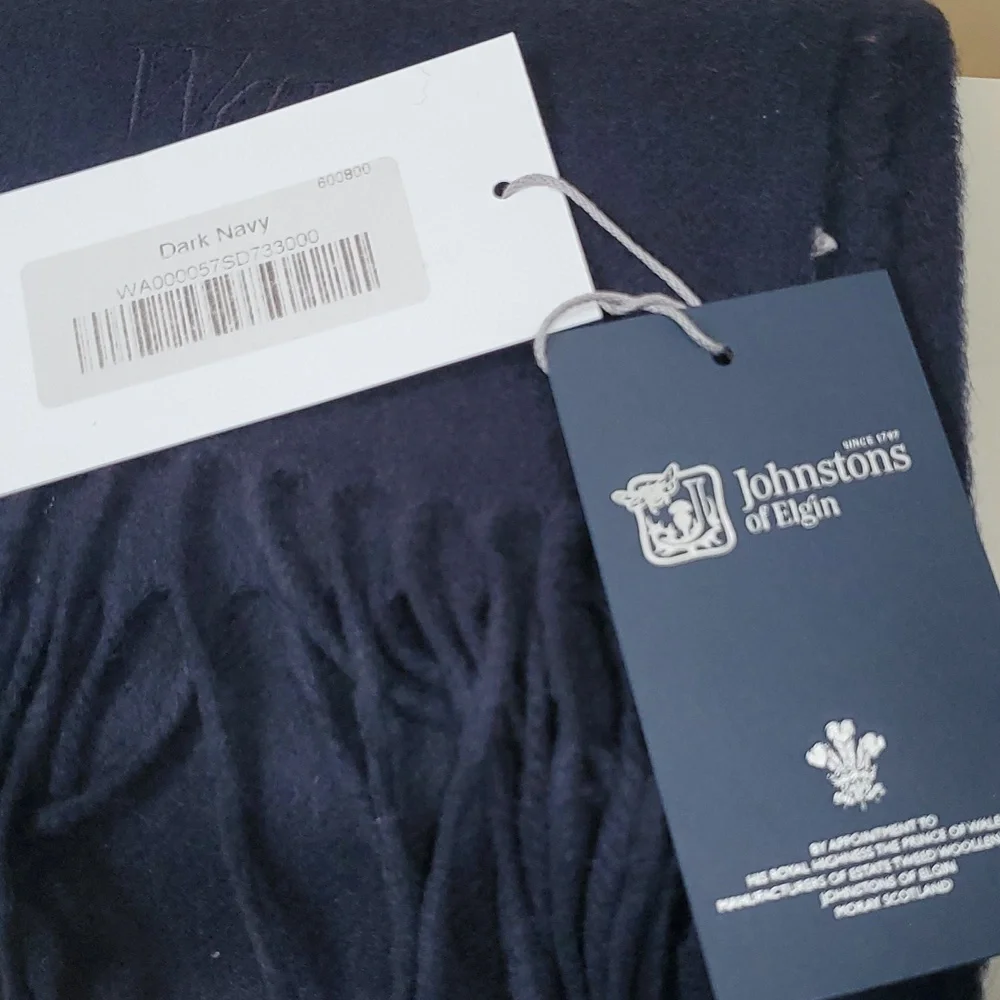NWT Men's Johnston's of Elgin Large Cashmere Scarf in Navy